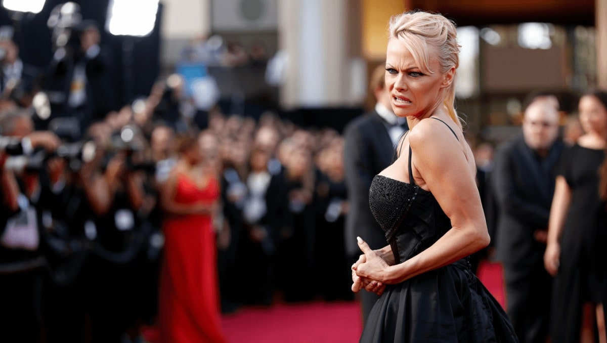 Pamela Anderson felt 'yucky' seeing Seth Rogen at the Golden GlobesTV