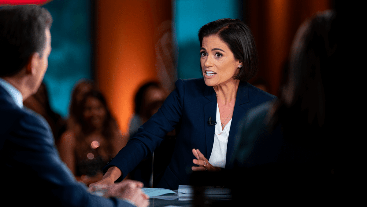 Sara Eisen guest hosts The View, sparks debate over Trump's Olympic hockey remarks