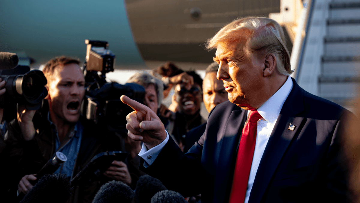 Obama aliens claim sparks Trump to release classified government files