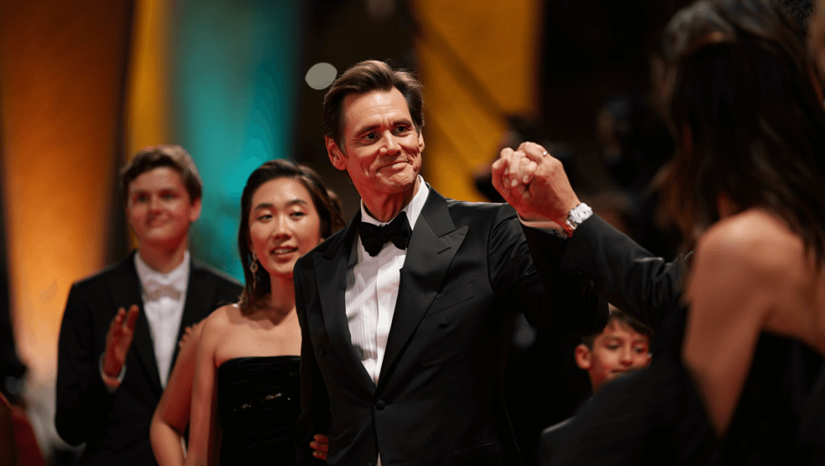 Min Ah confirmed as Jim Carrey's longtime girlfriend at César Awards