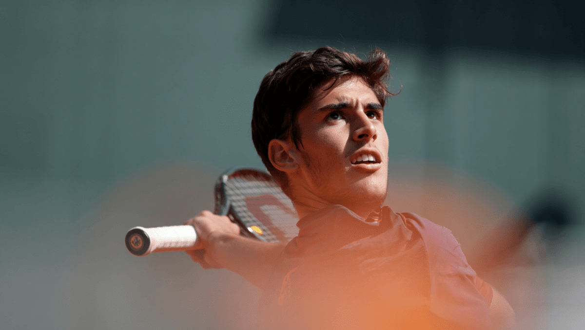 Luca van Assche faces Hanfmann today in Miami qualifying showdown