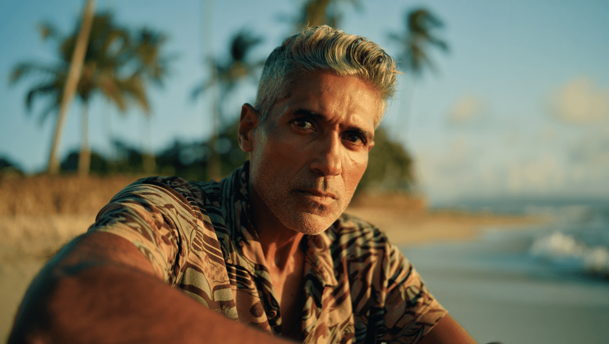 Coach returns to Survivor 50 with new 'Tide Walker' persona after years away