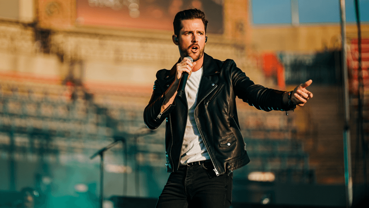 Russell Dickerson launches 2026 Spring Slam Tour with Dasha, Niko Moon