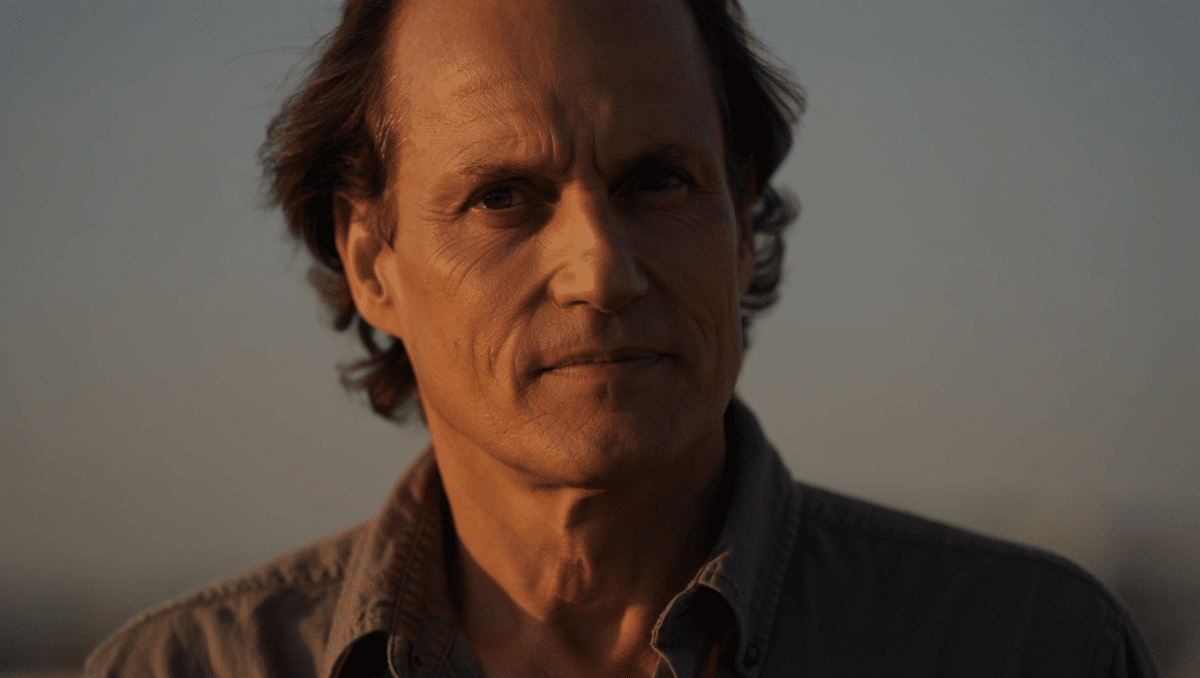 Woody Harrelson teams with Sam Rockwell in Netflix's 'Cackling of the Dodos' crime thriller