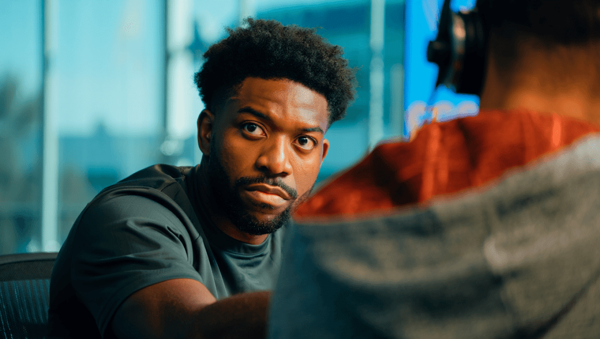 Kenyon Martin confronts Gil's Arena staffer for mocking his stutter on live show