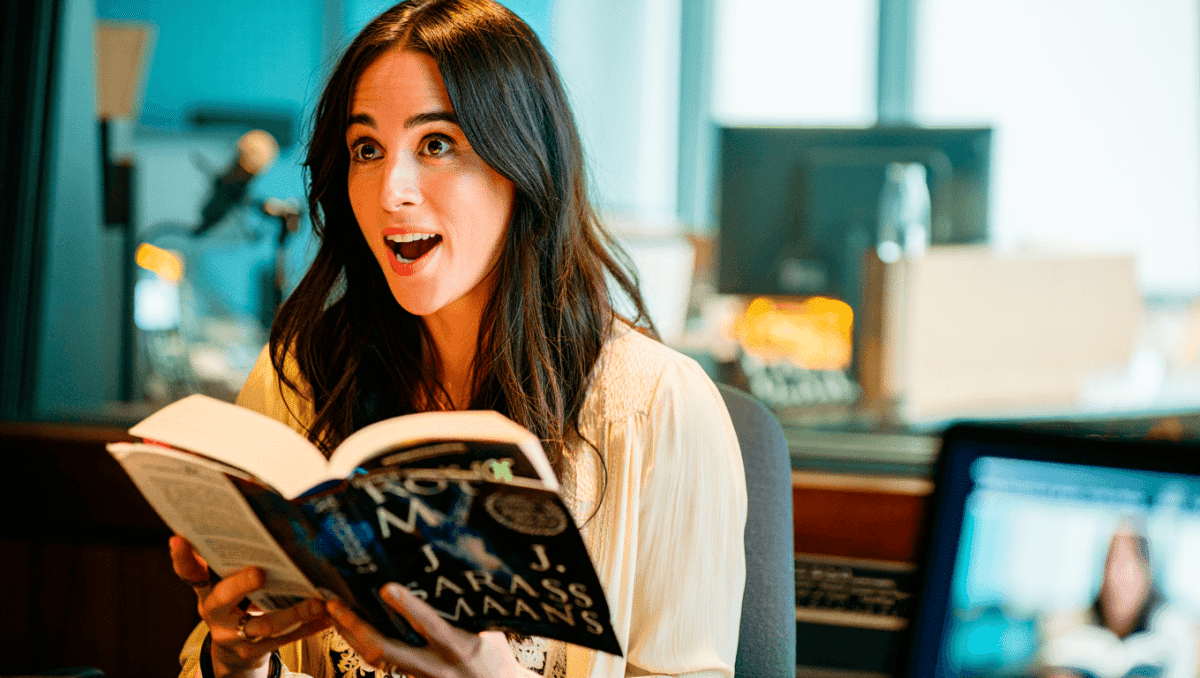 Sarah J Maas ACOTAR books 6 and 7 confirmed for October and January