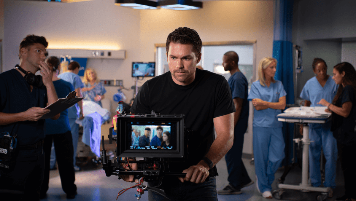 Shawn Hatosy dishes on directing 'The Pitt' Season 2, camera choreography with Noah Wyle