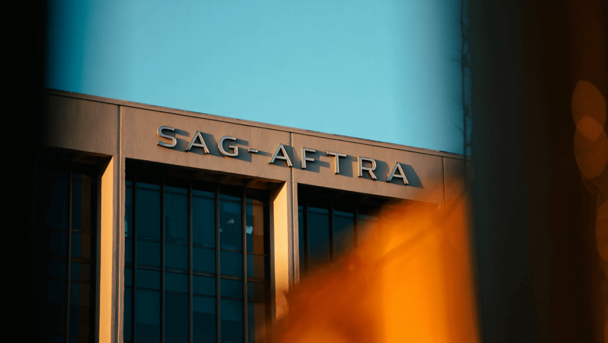 SAG-AFTRA extends contract talks into next week, AI protections on table