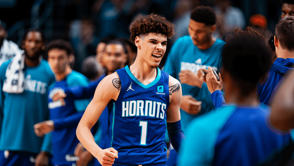 LaMelo Ball becomes fastest to 900 three-pointers, breaks NBA record