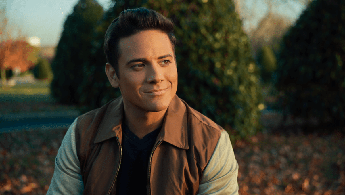 Hunter Hayes drops Evergreen, his most genre-mixing material yet, launches 2026 tour