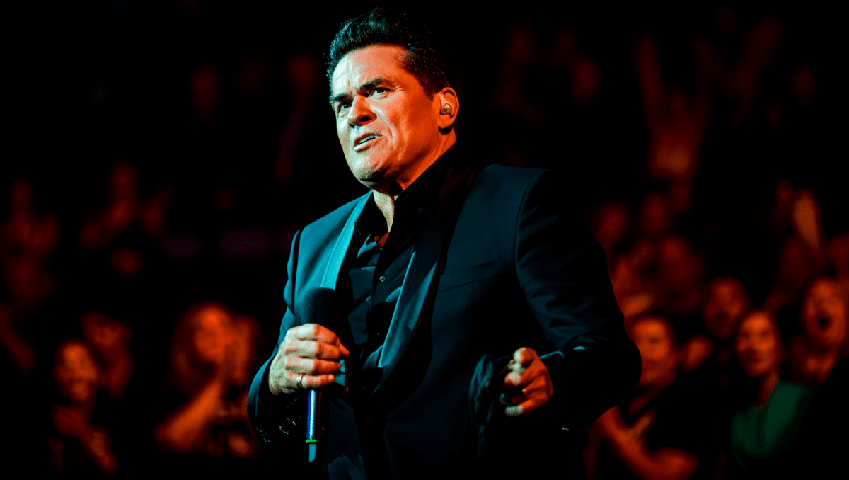 Chris Robinson performs tonight on Jimmy Kimmel after Black Crowes drops new album