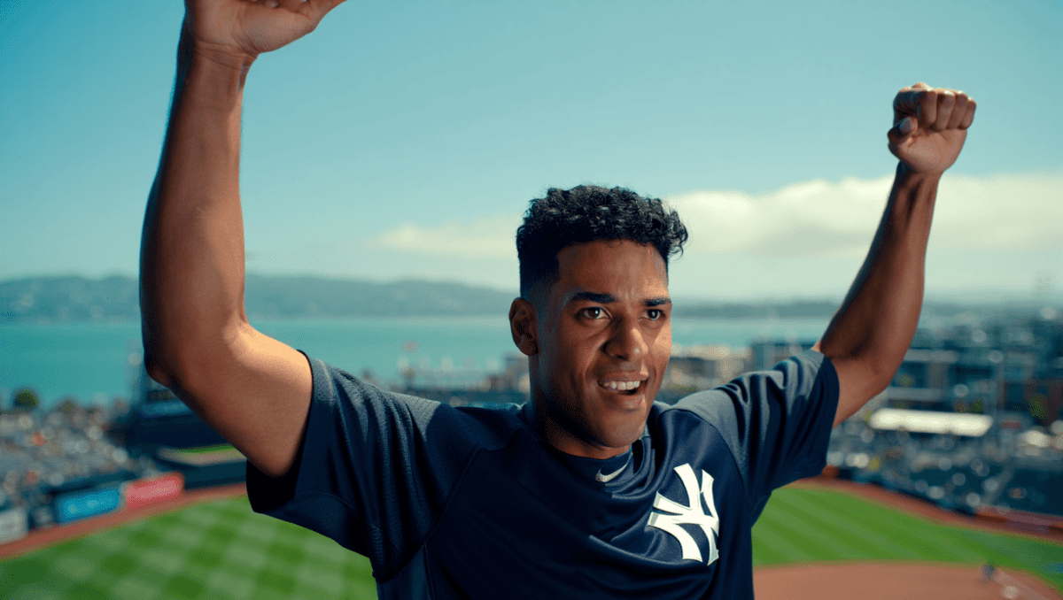 Jazz Chisholm Jr. connects for 2-run homer, steals base on Opening Day