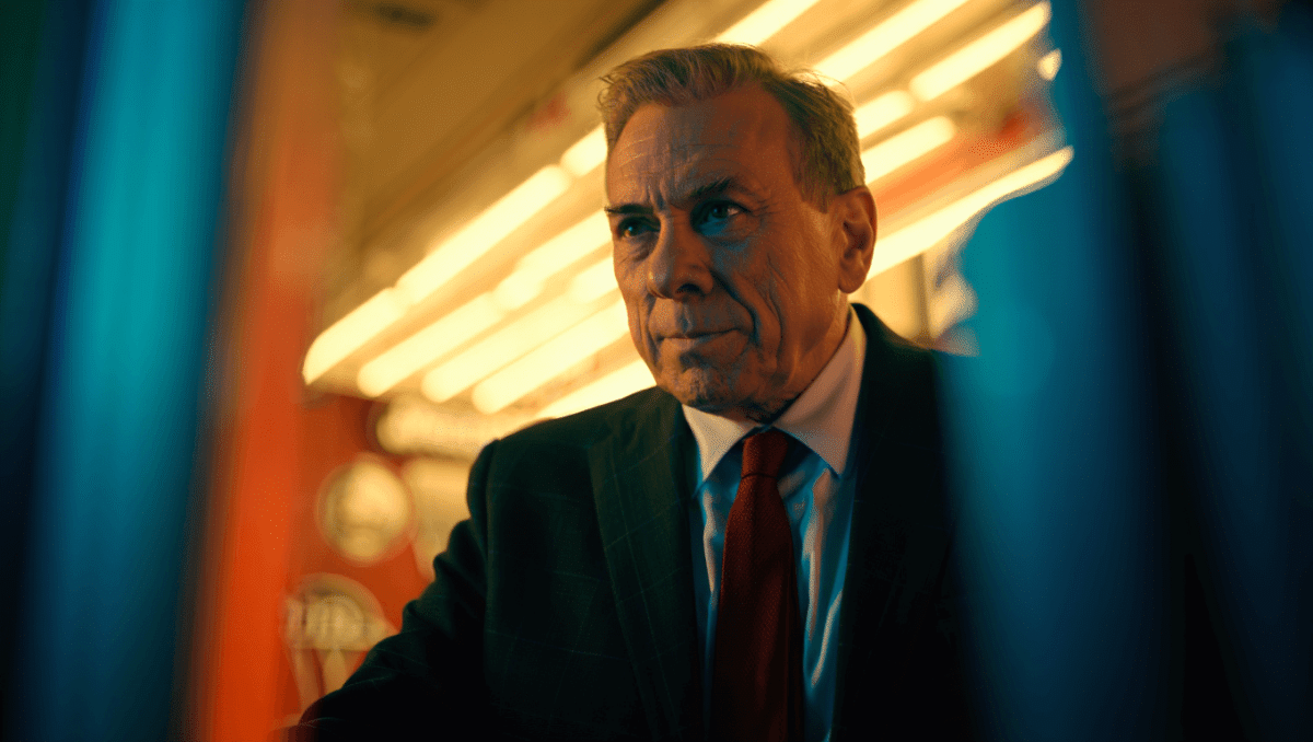 SNL cold open skewers Trump's Iran war, mocks 'bored of peace' defense