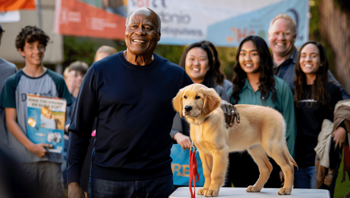 Ernie Hudson joins San Antonio puppy adoption events this weekend, offers free autographs