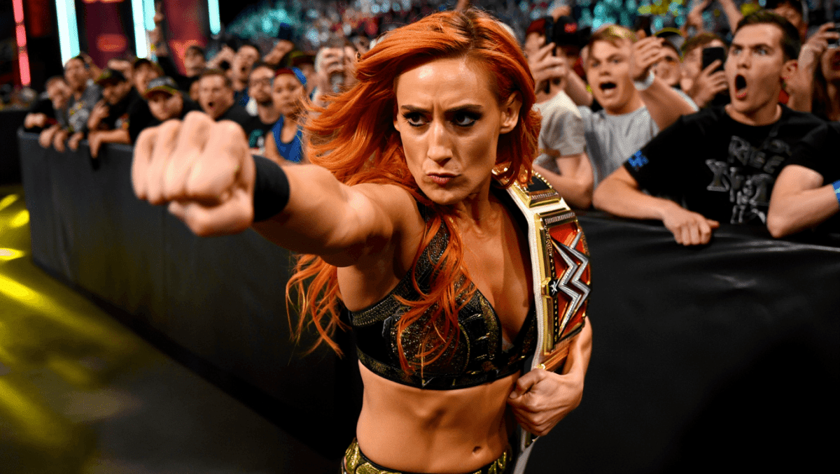 Becky Lynch attacks AJ Lee on RAW, fans react to shocking showdown