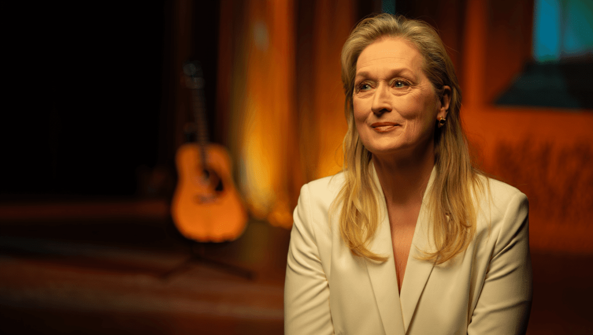 Meryl Streep channels Joni Mitchell in upcoming Cameron Crowe biopic