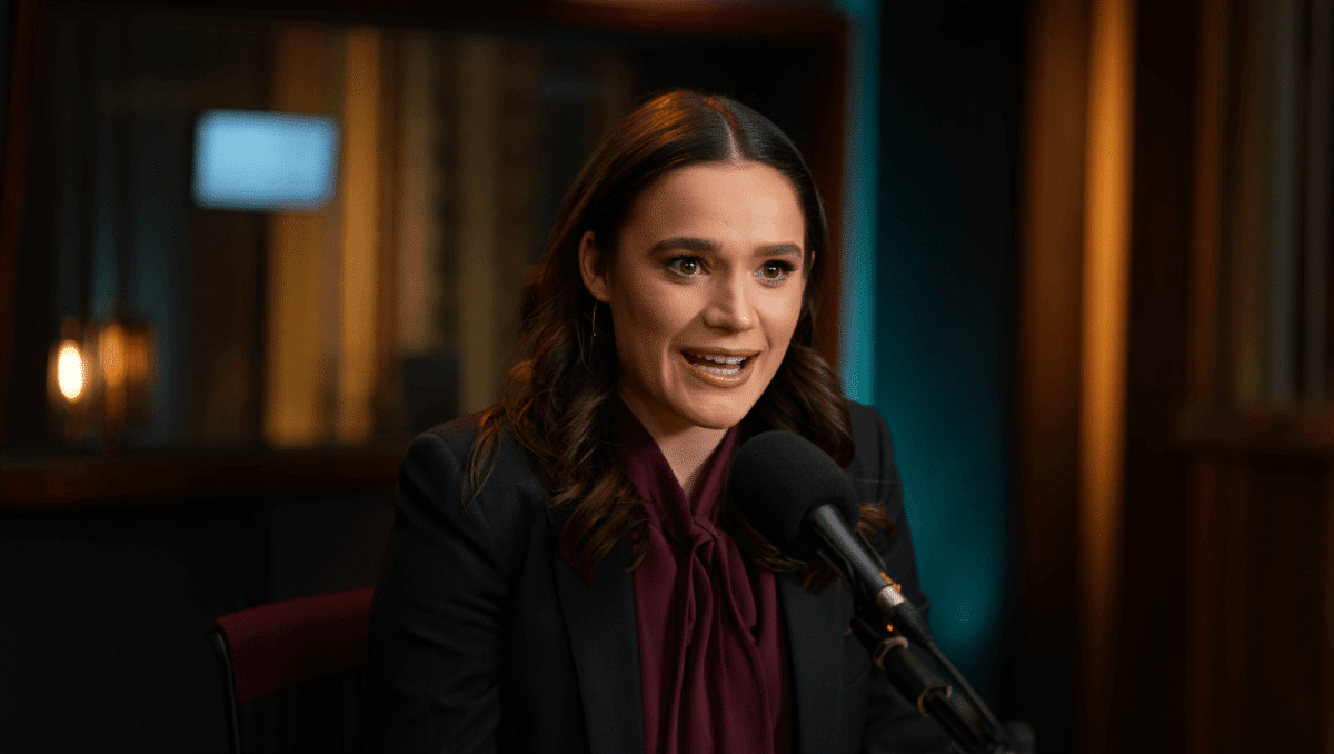 Sarah J. Maas appears on Call Her Daddy today, teases ACOTAR 6 news