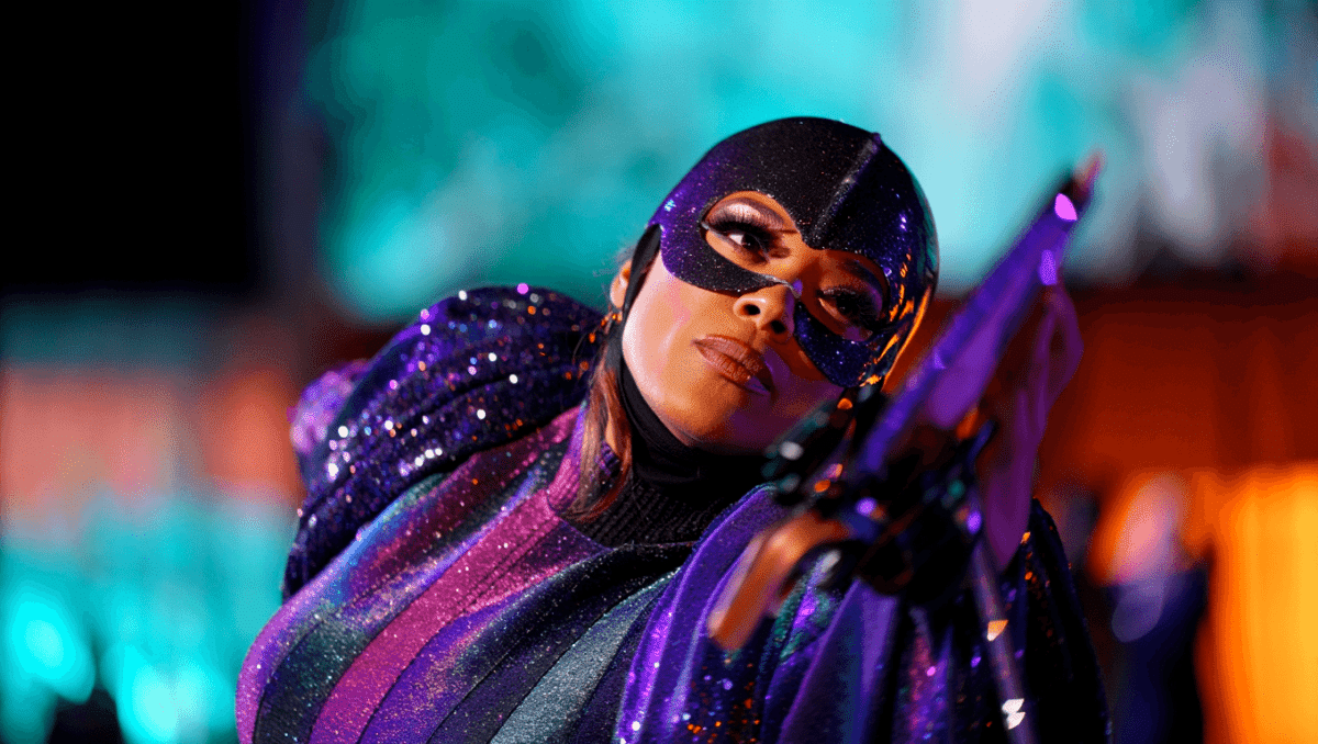 Galaxy Girl's Misery Business performance sparks Ashlee Simpson guess