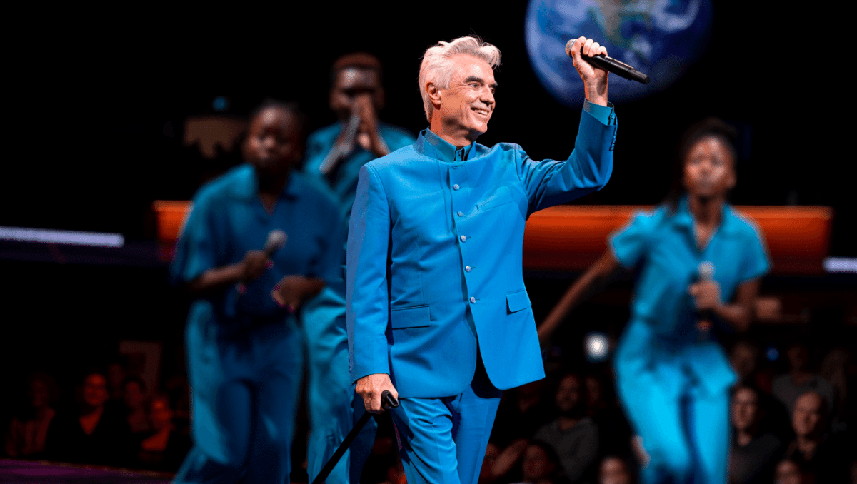 David Byrne performs Who Is the Sky tour in Manchester, Talking Heads legend delights fans