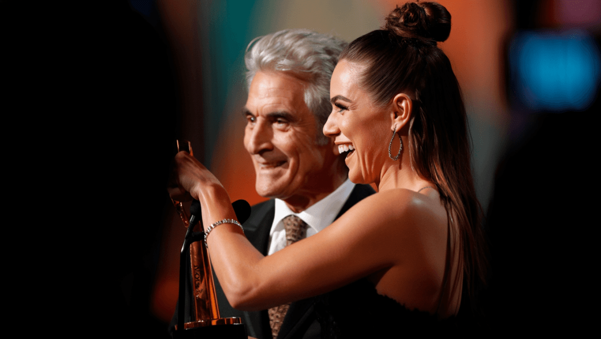 Teddi Mellencamp presents Icon Award to dad John at iHeartRadio Music Awards