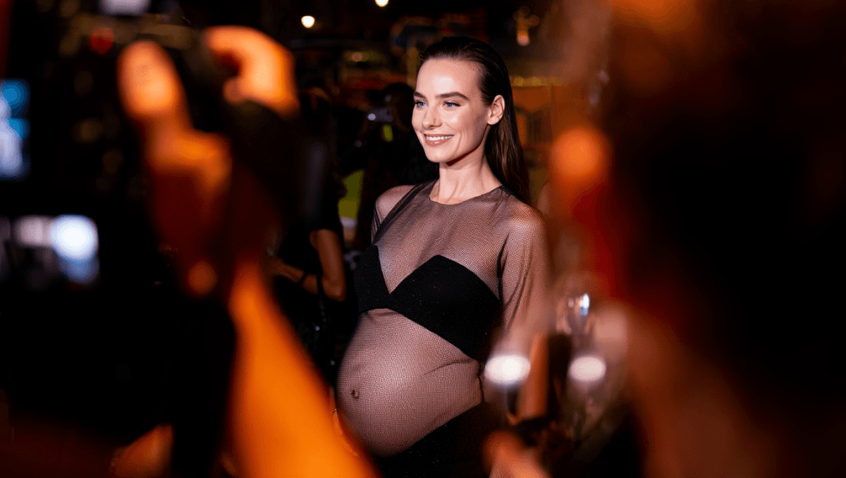 Samara Weaving reveals the bloodiest horror sequel ever made while expecting first baby