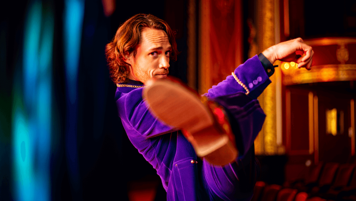 Chris Fleming's HBO special Live at the Palace drops with rave reviews, here's why critics are obsessed