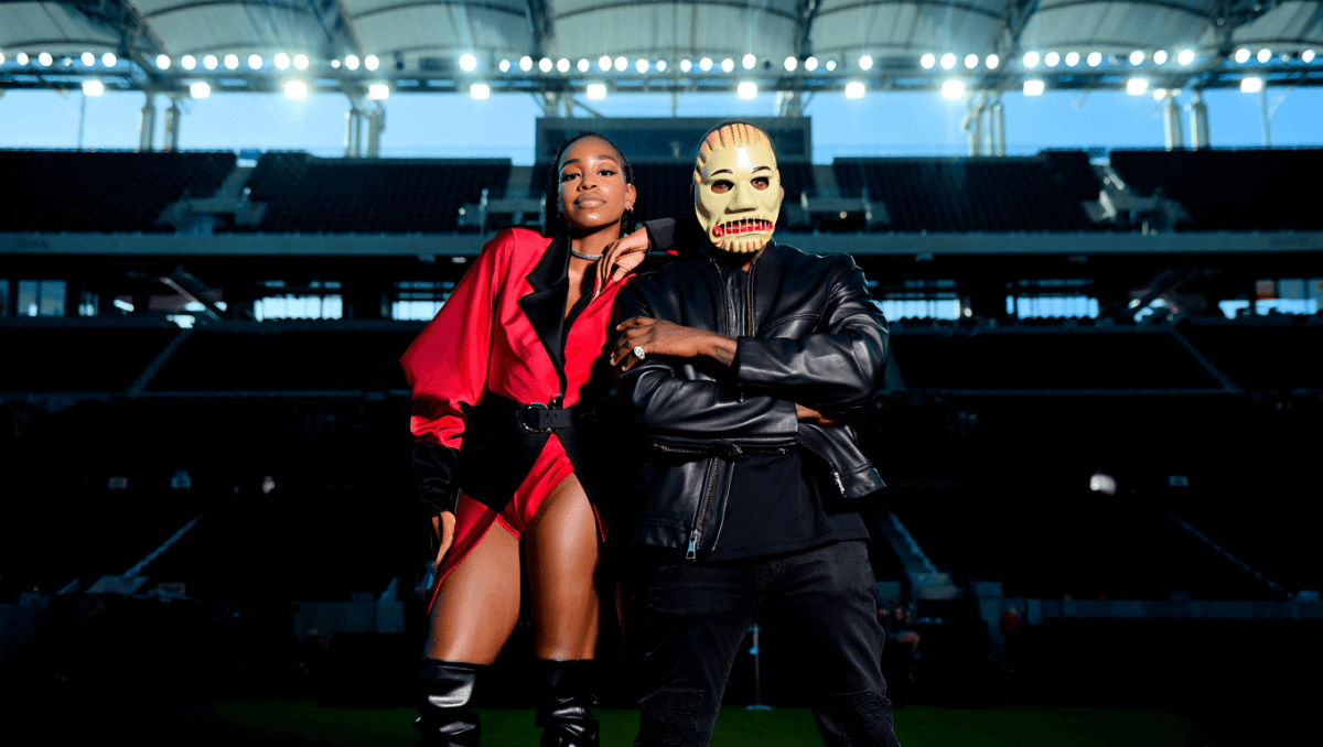 Kanye West announces 'Homecoming' show at SoFi Stadium April 3