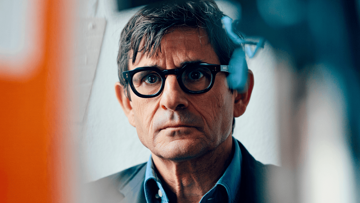 Louis Theroux explores the manosphere in Netflix doc out now