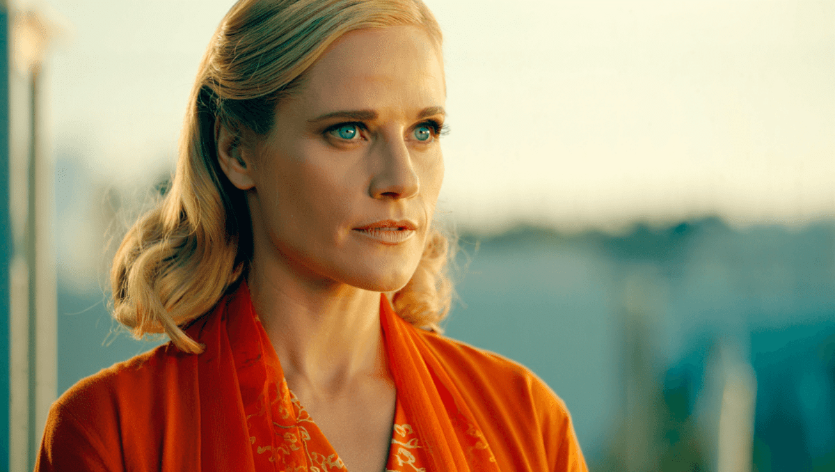 Valerie Perrine, Superman actress and Oscar nominee for Lenny, dies at 82