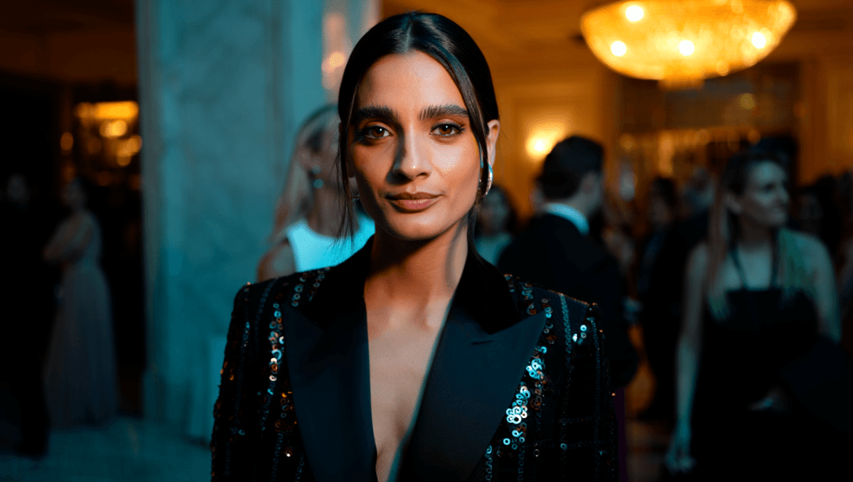 Julia Fox signs with UTA for representation across all areas