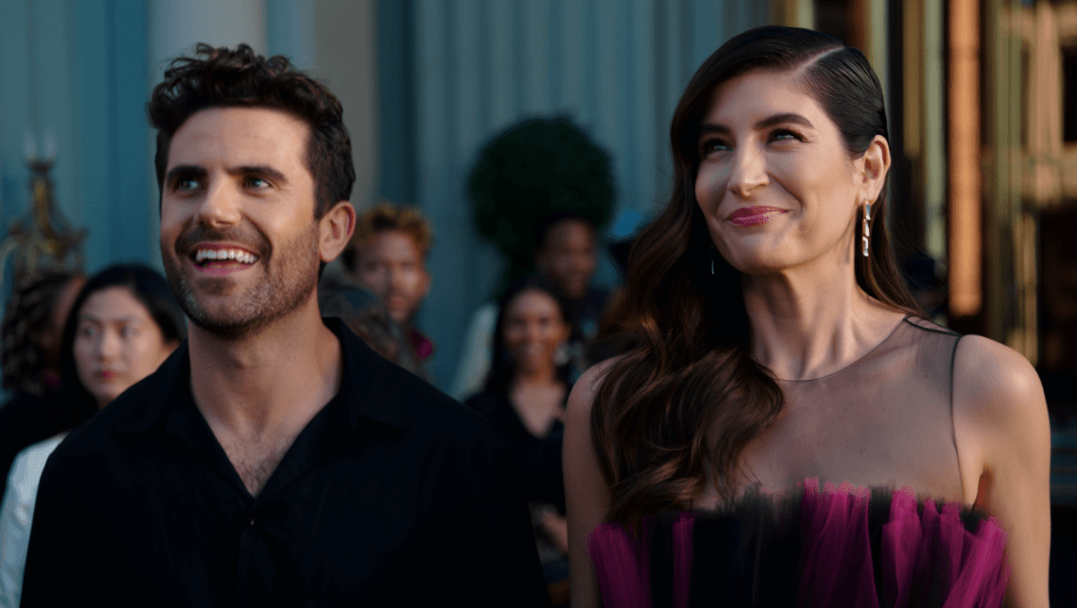 Kathryn Hahn fills in for Bowen Yang at 2026 Actor Awards tonight