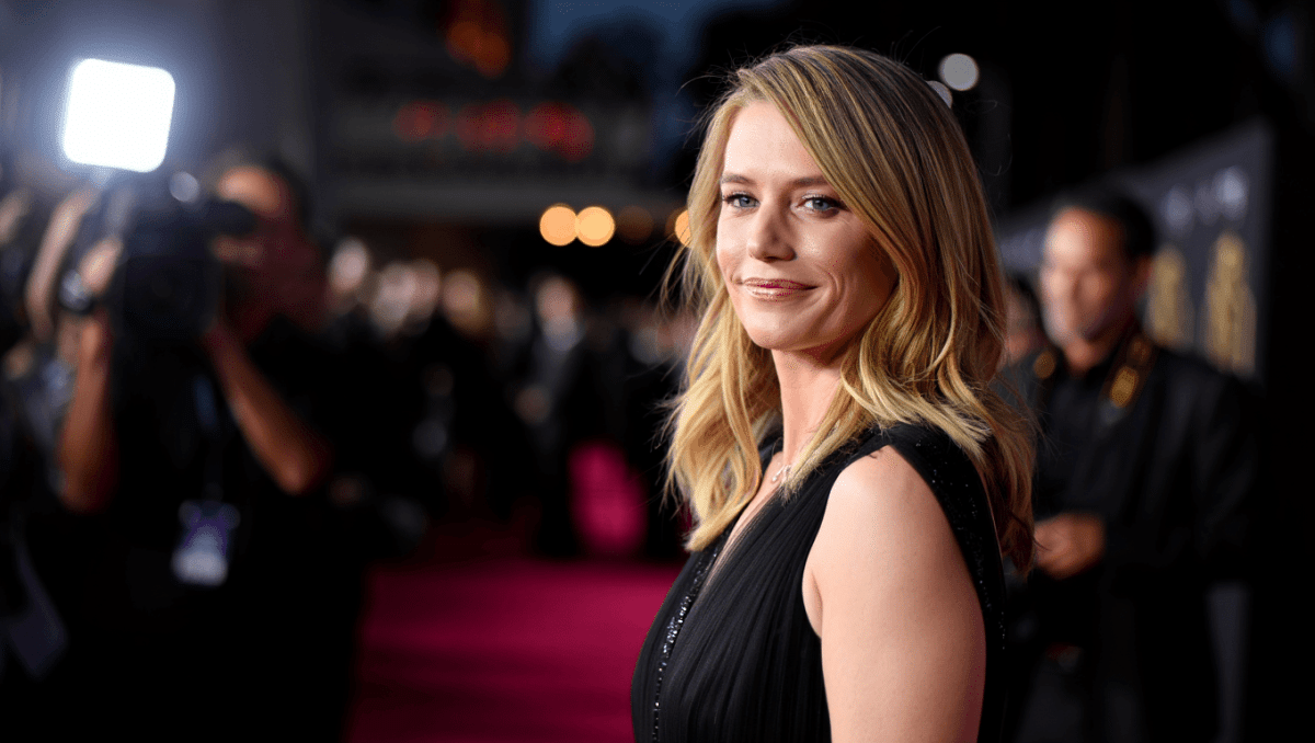 Lauren Graham teases Gilmore Girls movie as Reminders of Him releases Friday, drops book update with Amy Sherman-Palladino