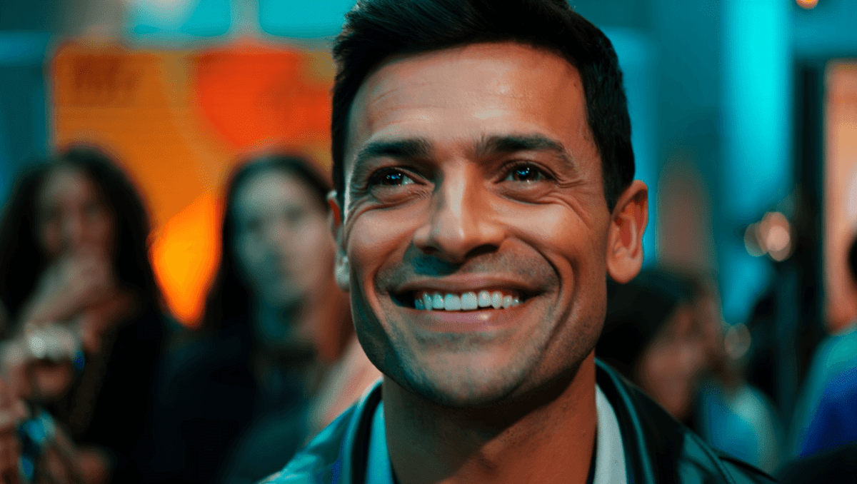 Mark Consuelos celebrates 54th birthday, fans amazed by ageless looks