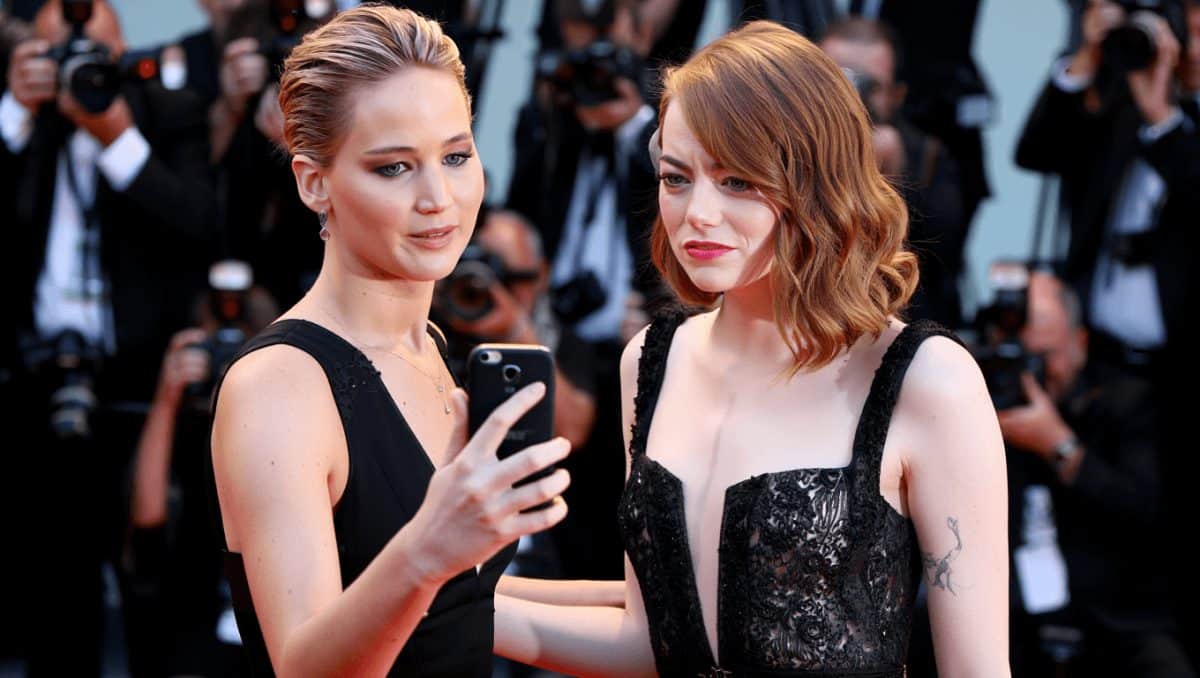 “She’s Been Beating Me For Decades”: Here’s The Text Jennifer Lawrence Sent Emma Stone After Finding Out “Bugonia” Got SAG-Nominated While “Die My Love” Was Snubbed