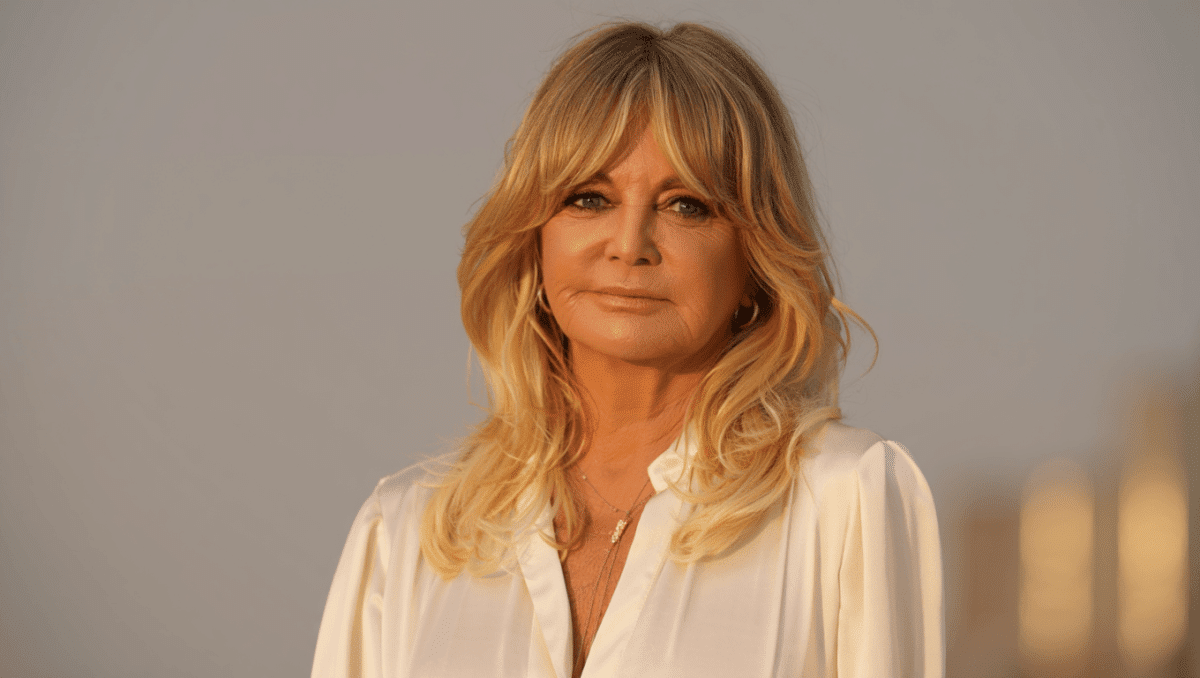 Goldie Hawn explains why she hasn't acted since 2020, revealing what it'd take to get her back