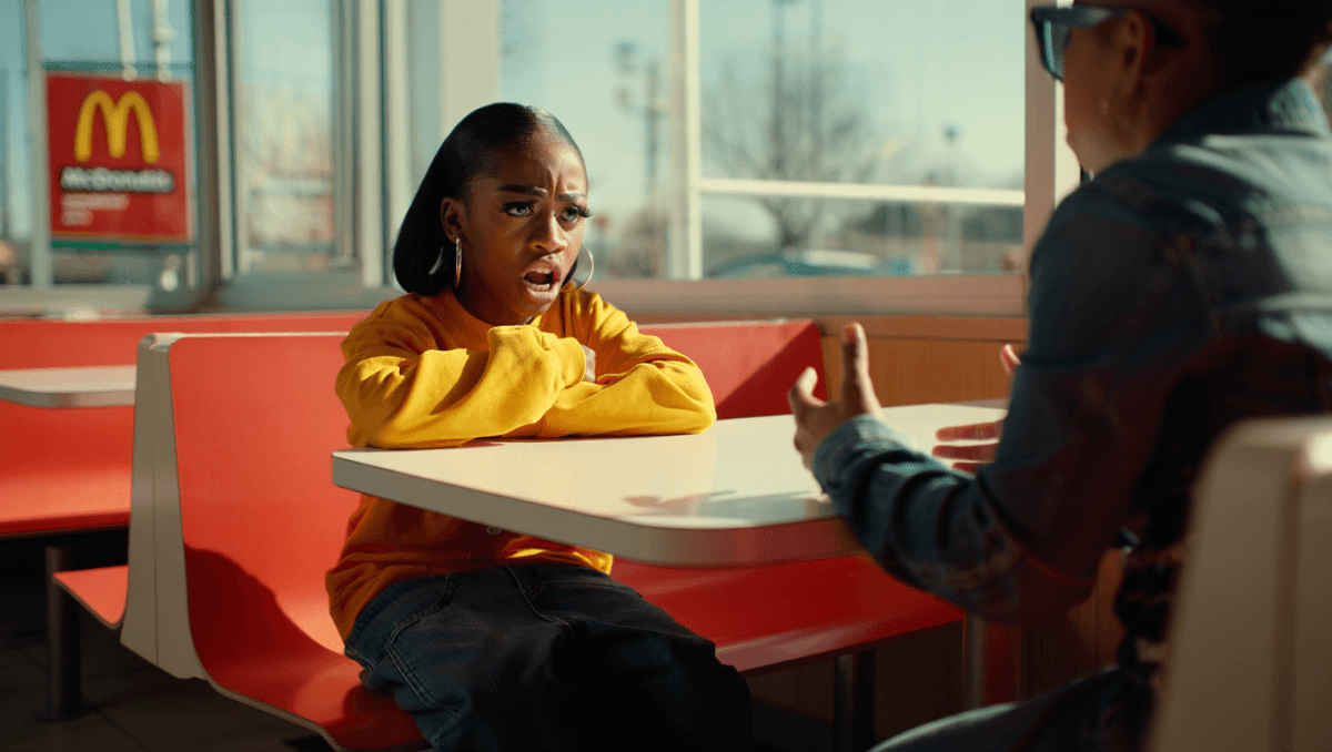 Ice Spice gets slapped by fan, breaks out in wild McDonald's brawl