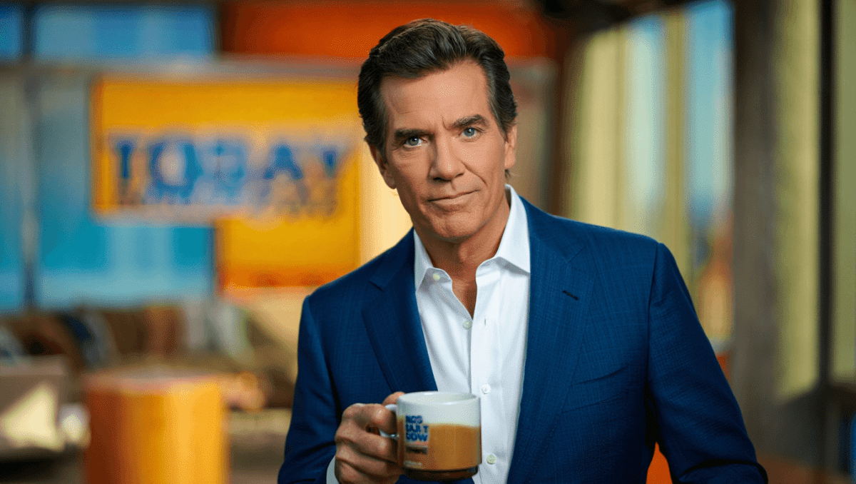 Willie Geist celebrates 10 years of Sunday TODAY with Savannah Guthrie's return