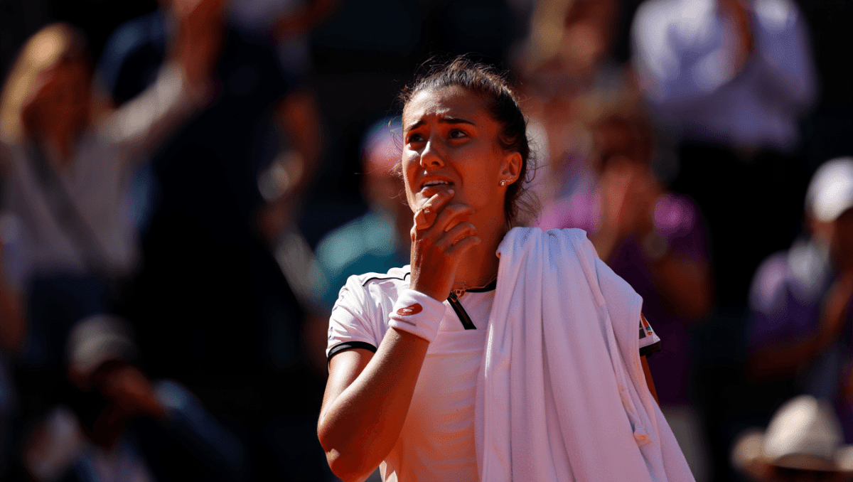 Iga Swiatek retires from Madrid Open match, health concerns force 3R exit