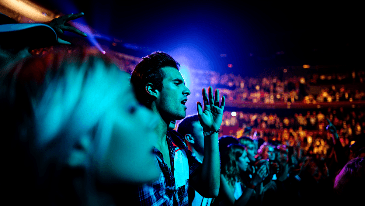 Sombr announces fall tour dates for 2026, kicks off in October