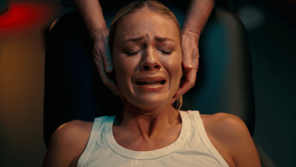 LeAnn Rimes sobs during viral jaw release therapy, 2.8M views of emotional moment