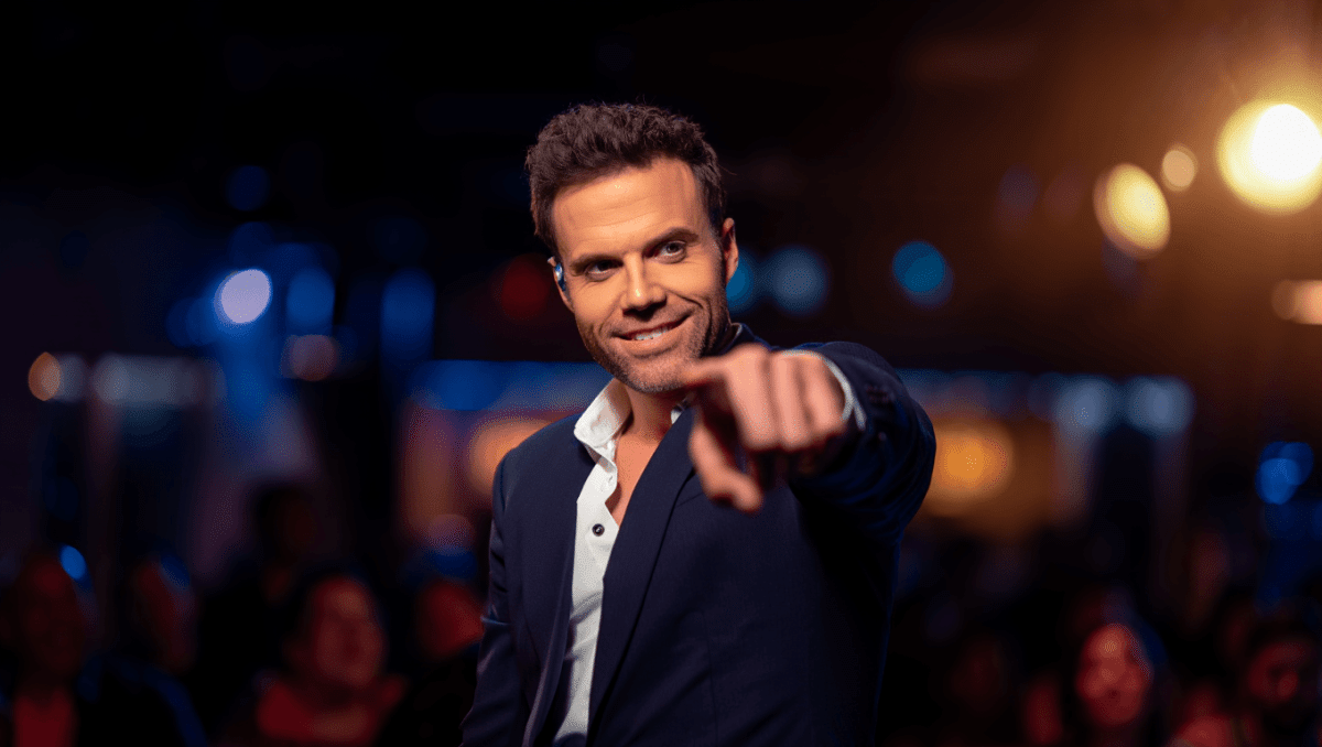 Jimmy Failla brings Everybody Calm Down Tour to Riviera Theatre April 18