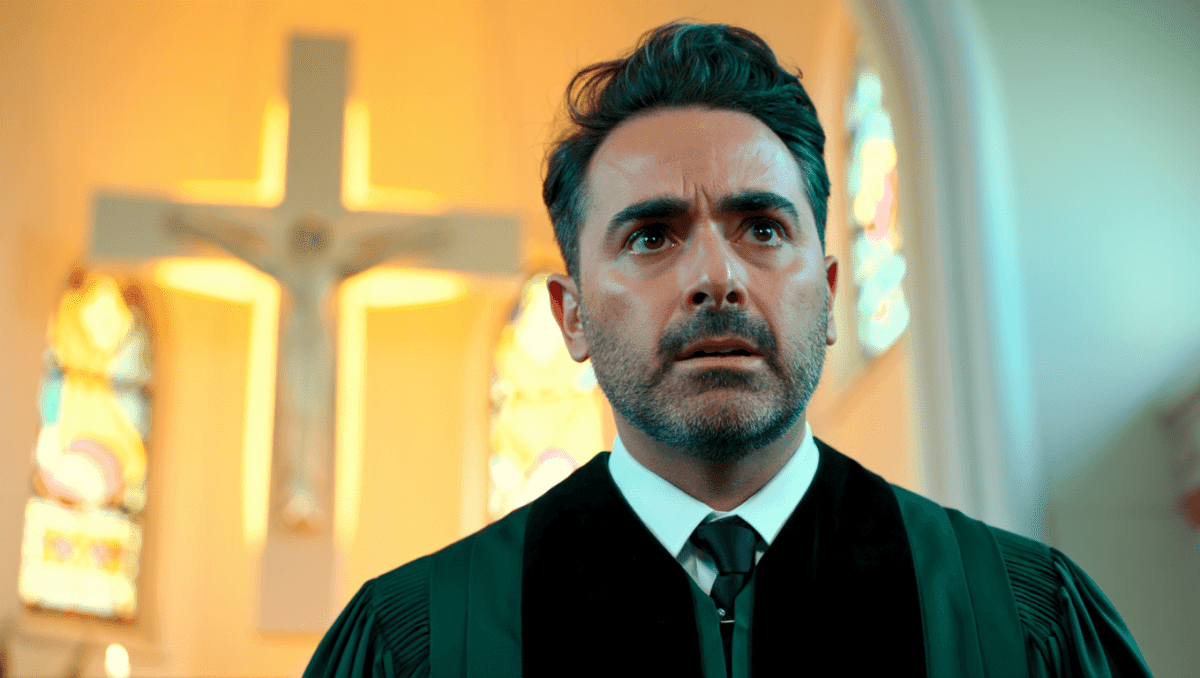 Schitt's Creek creator's Big Mistakes hits 95% on Rotten Tomatoes