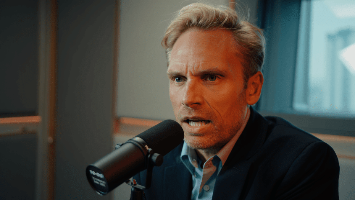 Alex Cooper pushes back on TikTok dating rules with first-date advice