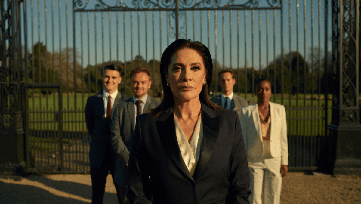 Lisa Vanderpump returns to Vanderpump Villa tonight with reality TV chaos