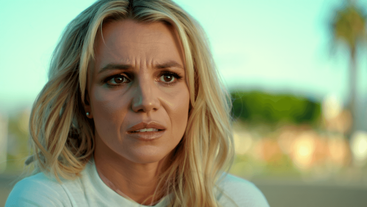 Britney Spears enters rehab voluntarily after DUI arrest, focusing on recovery