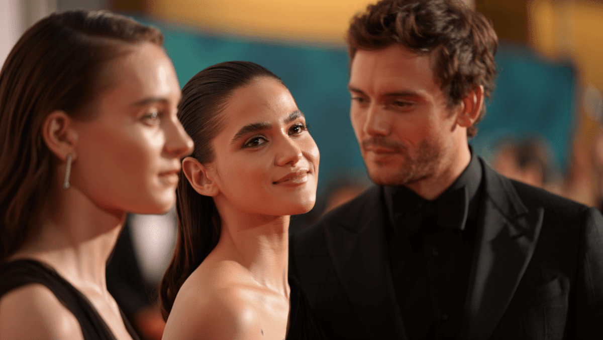 Sam Claflin's costar reveals difficult Daisy Jones production: 'went through hell'