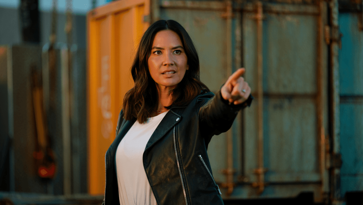 Olivia Munn reveals male co-star halted filming 45 minutes, refused to be saved by her character