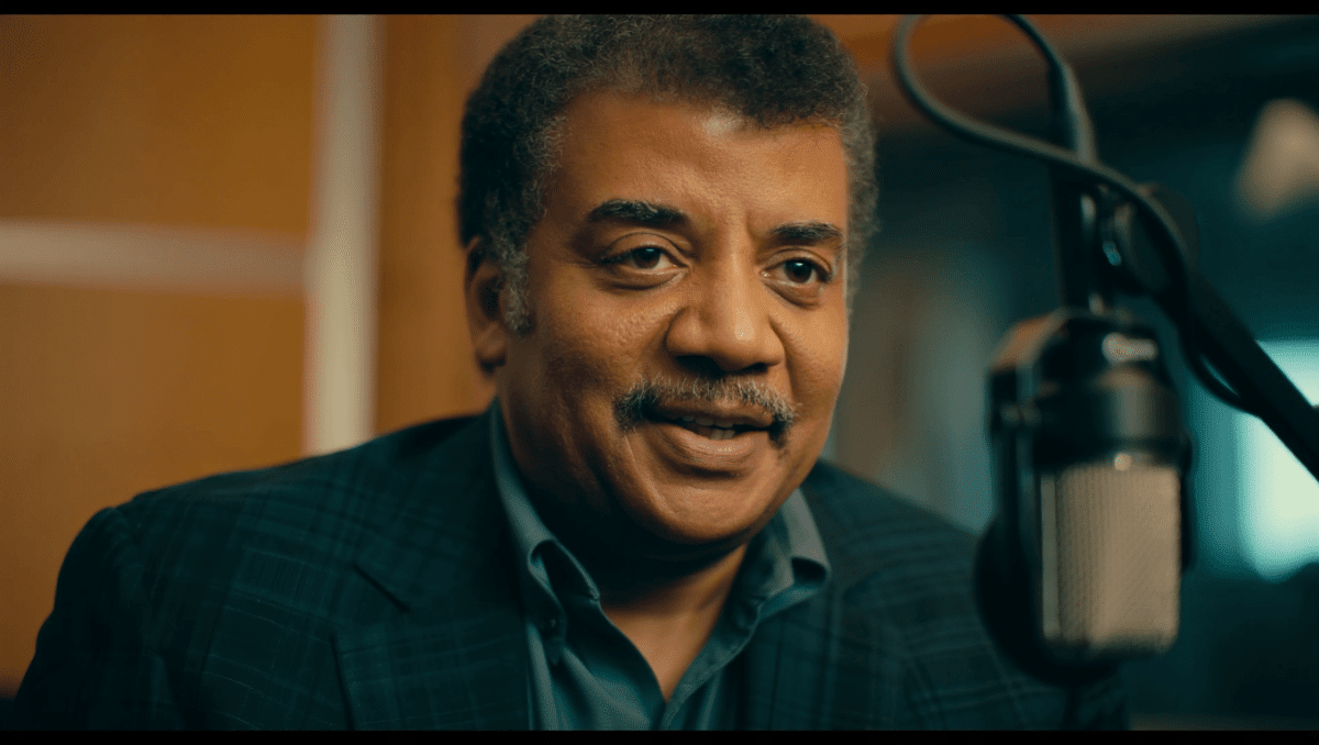 Neil deGrasse Tyson says Taylor Swift shouldn't speak to aliens, not world leaders