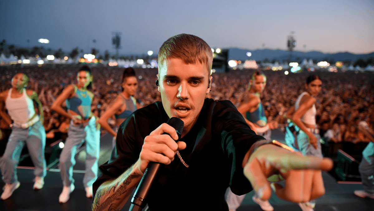 Justin Bieber headlines Coachella tomorrow night at 11:25pm, here's how to watch