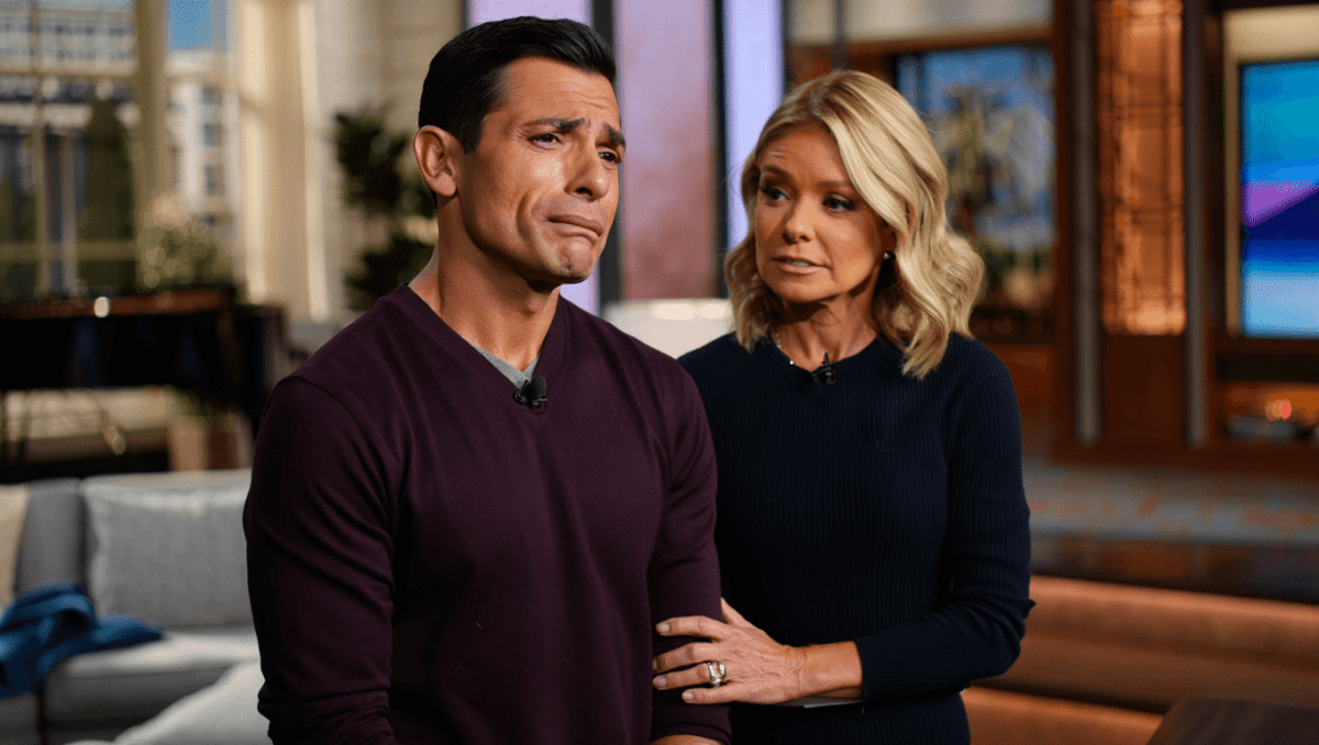 Kelly Ripa announces father-in-law Saul Consuelos' death on live TV